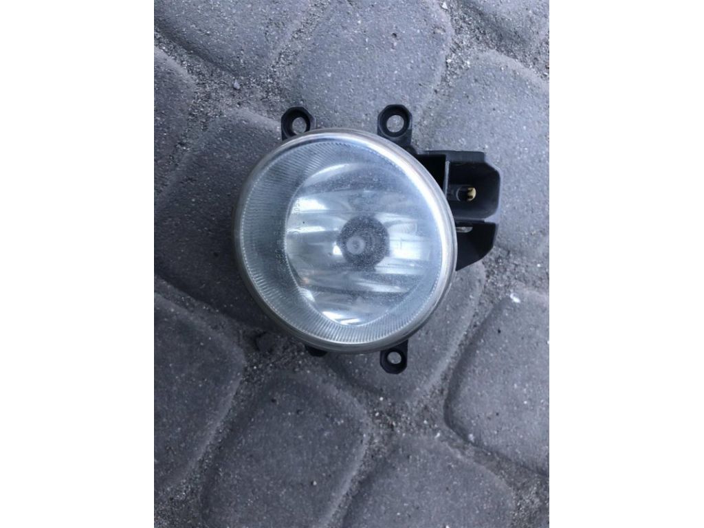 81210-12230 | Протитуманна фара прав. TOYOTA PRIUS - 30 09-17