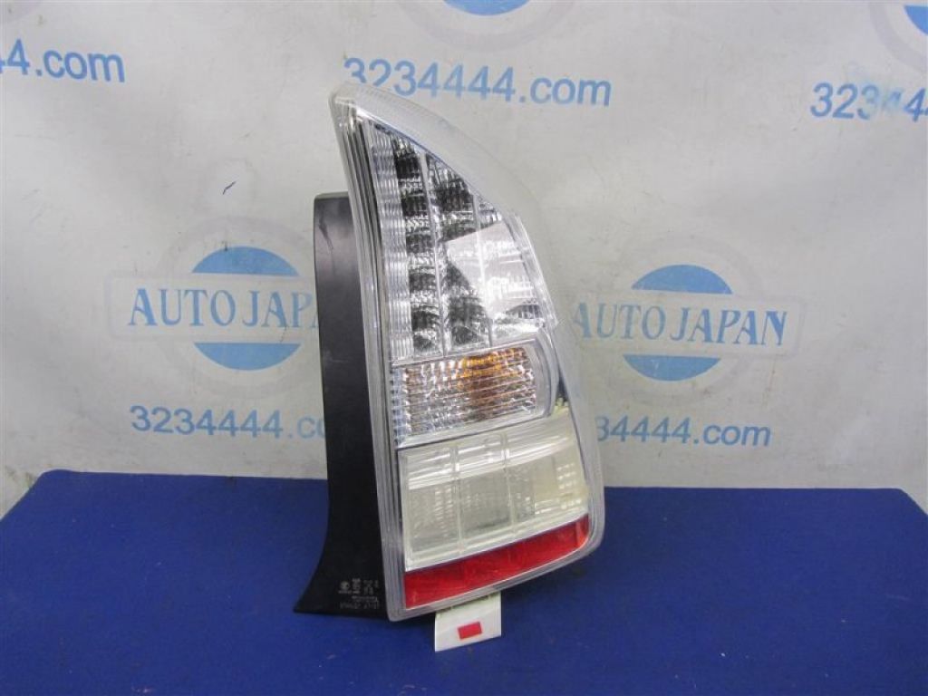 81551-47120 | Фонарь наружный задн. прав. TOYOTA PRIUS - 30 09-17