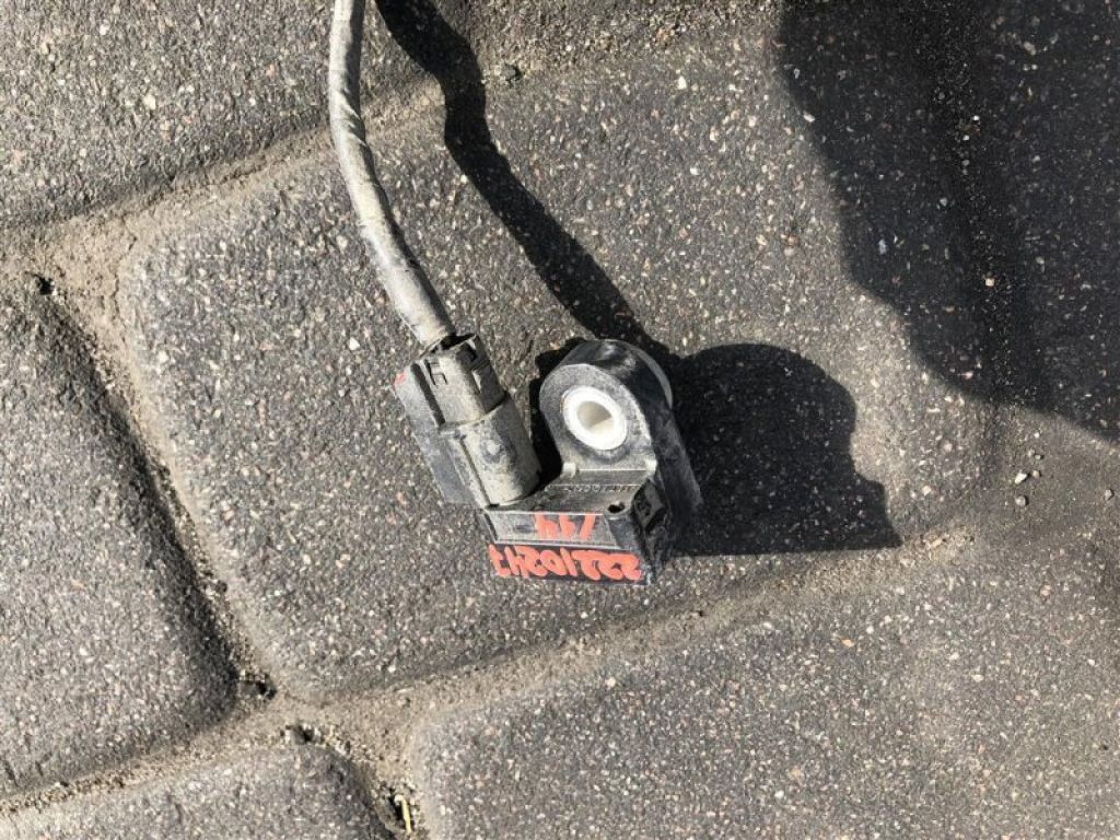 GP9A-57-K1X | Датчик удара MAZDA CX-7 06-12