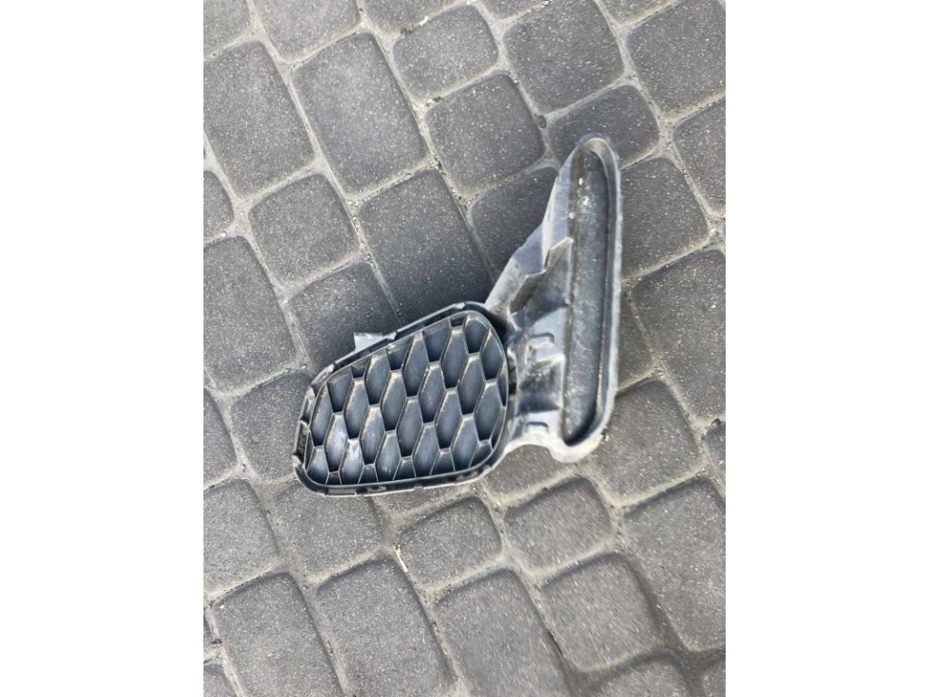 BGV5-50C11 | Накладка противотуманной фары передн. прав. MAZDA 3 BL 09-13