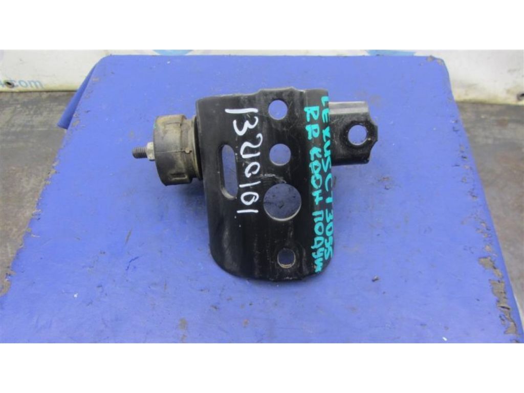 12321-37060 | Кронштейн двигуна задн. LEXUS CT200 11-17