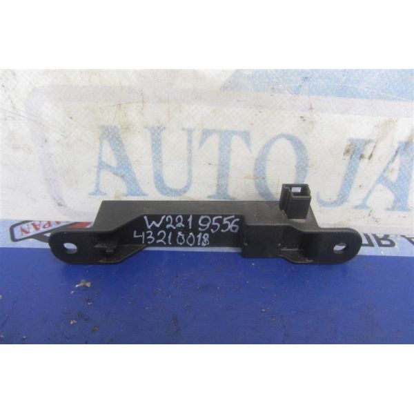 Антена MERCEDES S-CLASS W221 06-13 A 164 820 15 75 — 4