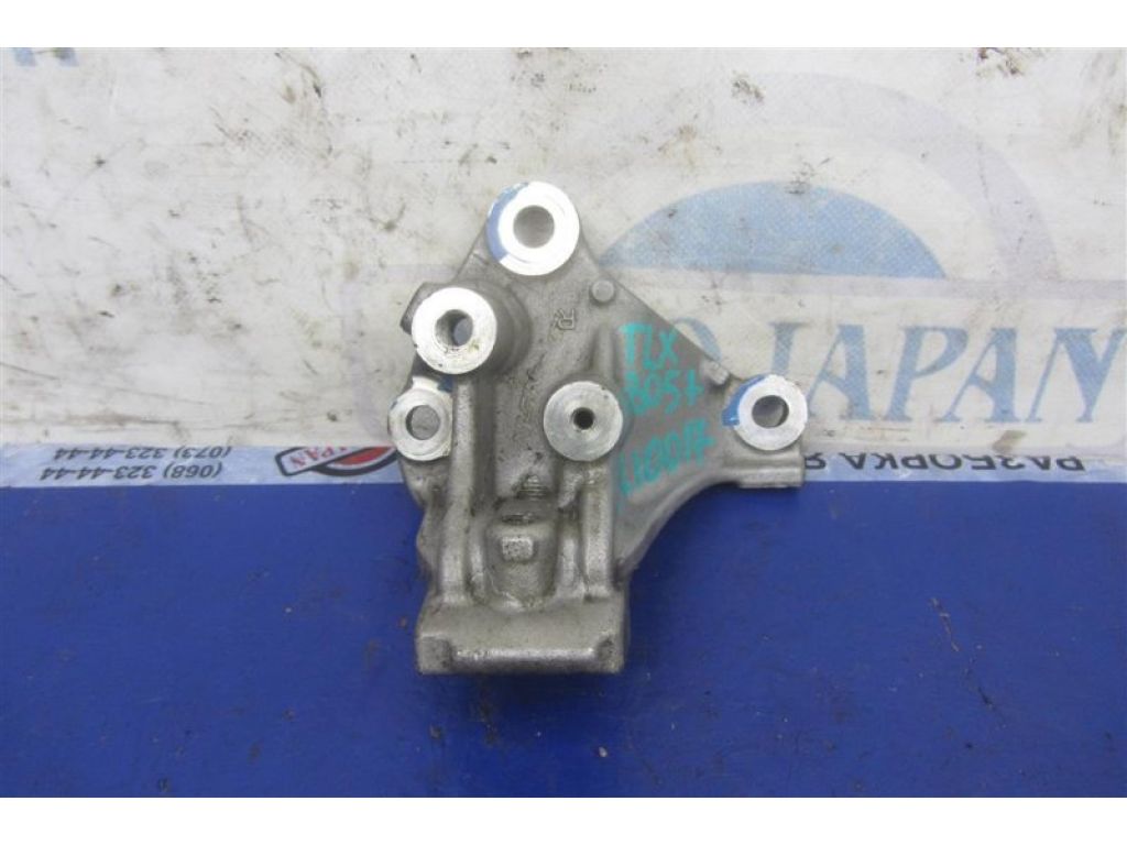 50290-T2F-A01 | Крепление балки подвески передн. прав. ACURA TLX 17-20