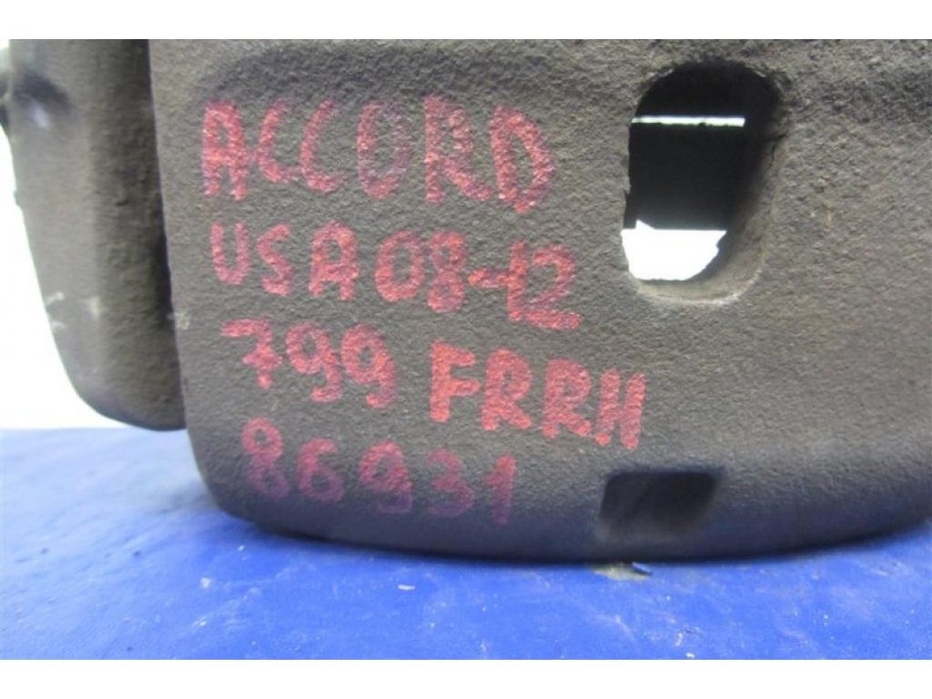 45018-T2F-A00 | Супорт гальмівний передн. прав. HONDA ACCORD USA 07-12 - Фото 2