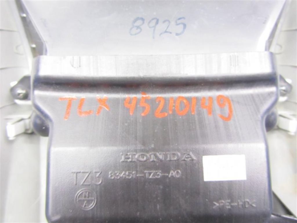 83453-TZ3-A01ZC | Дефлектор воздушный ACURA TLX 14-17 - Фото 2