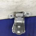 D461-72-240B | Петля двері нижня задн. прав. MAZDA CX-9 06-16 - Прев'ю 2