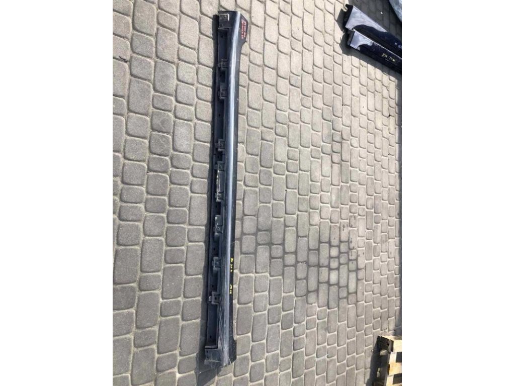 75851-33904-A1 | Накладка порогу зовнішня прав. LEXUS ES350 06-12