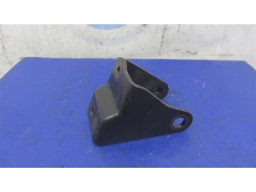 Кронштейн КПП прав. TOYOTA RAV4 00-05