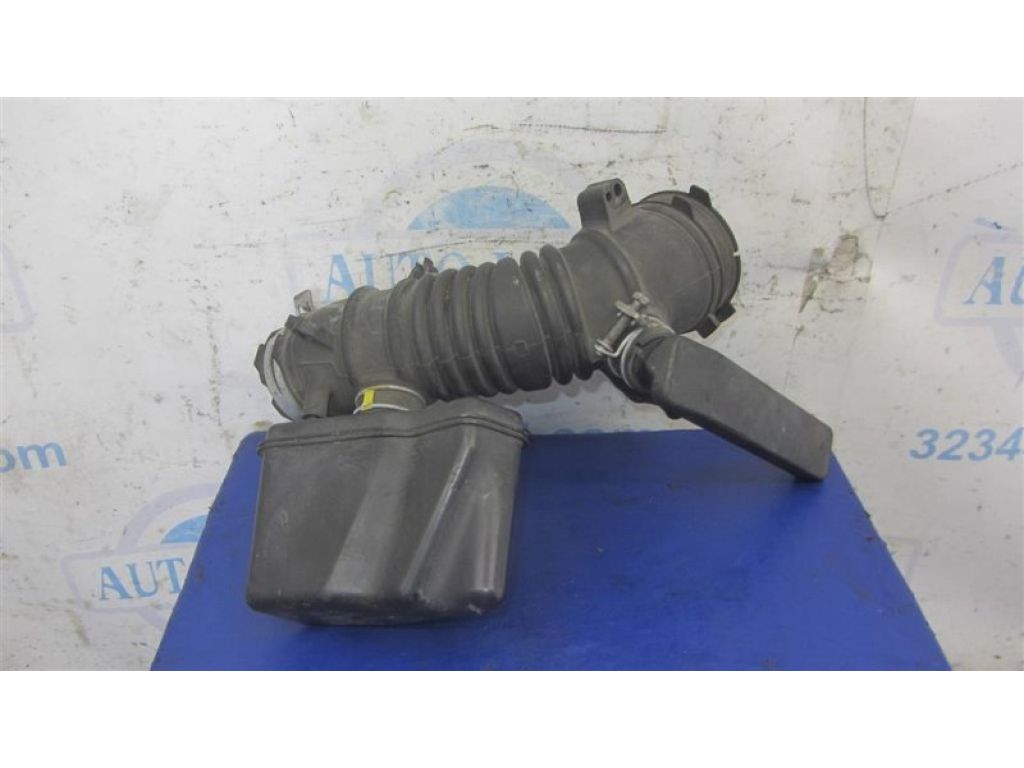 17881-0H090 | патрубок повітряного фільтра TOYOTA CAMRY 40 06-11