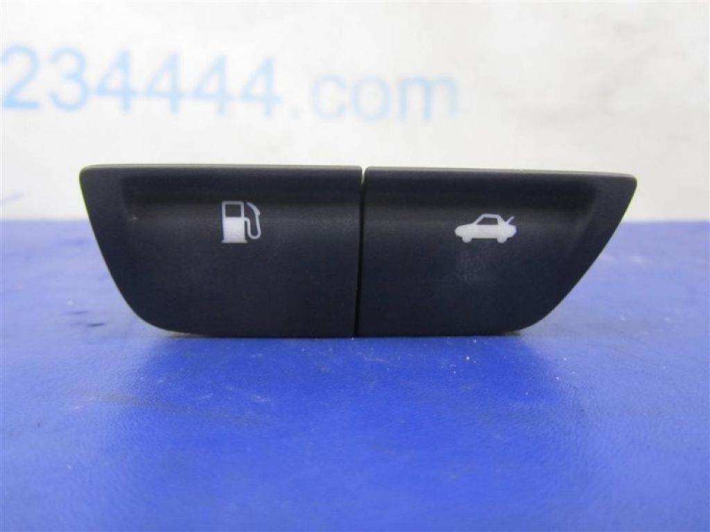 35800-TZ3-A01 | Кнопка открывания багажника внутренняя ACURA TLX 14-17