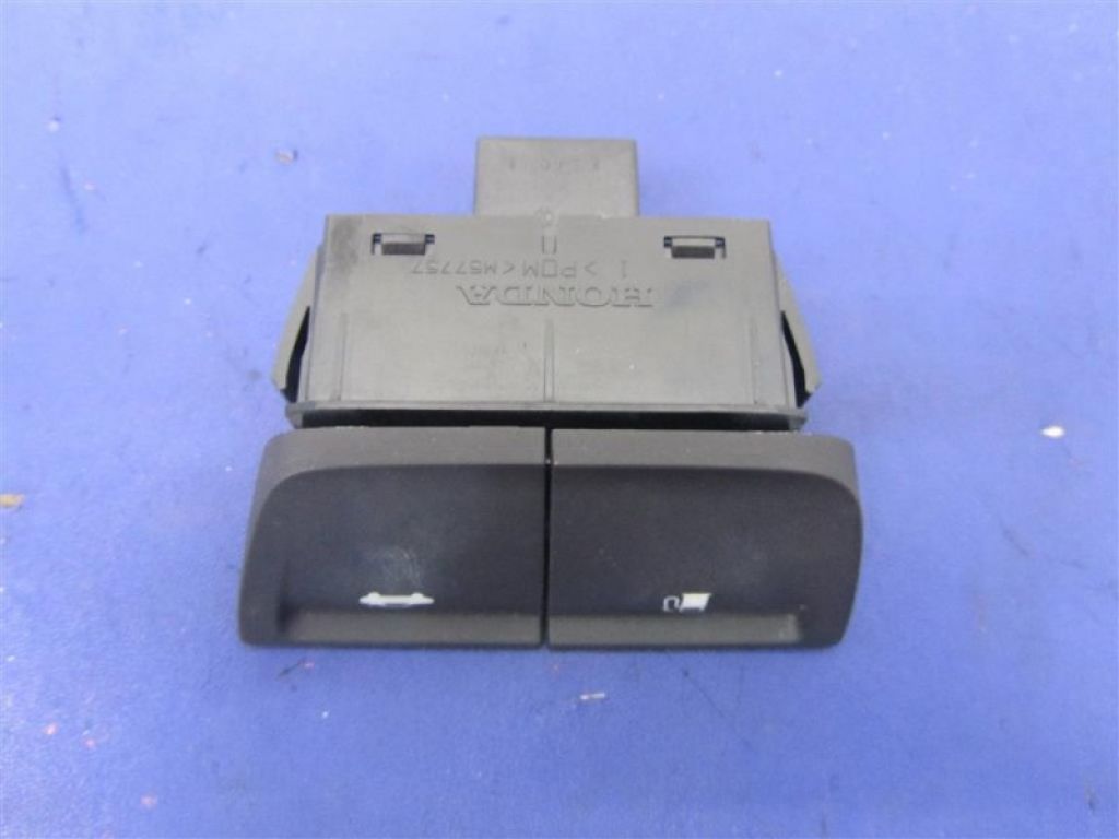 35800-TZ3-A01 | Кнопка открывания багажника внутренняя ACURA TLX 14-17 - Фото 3