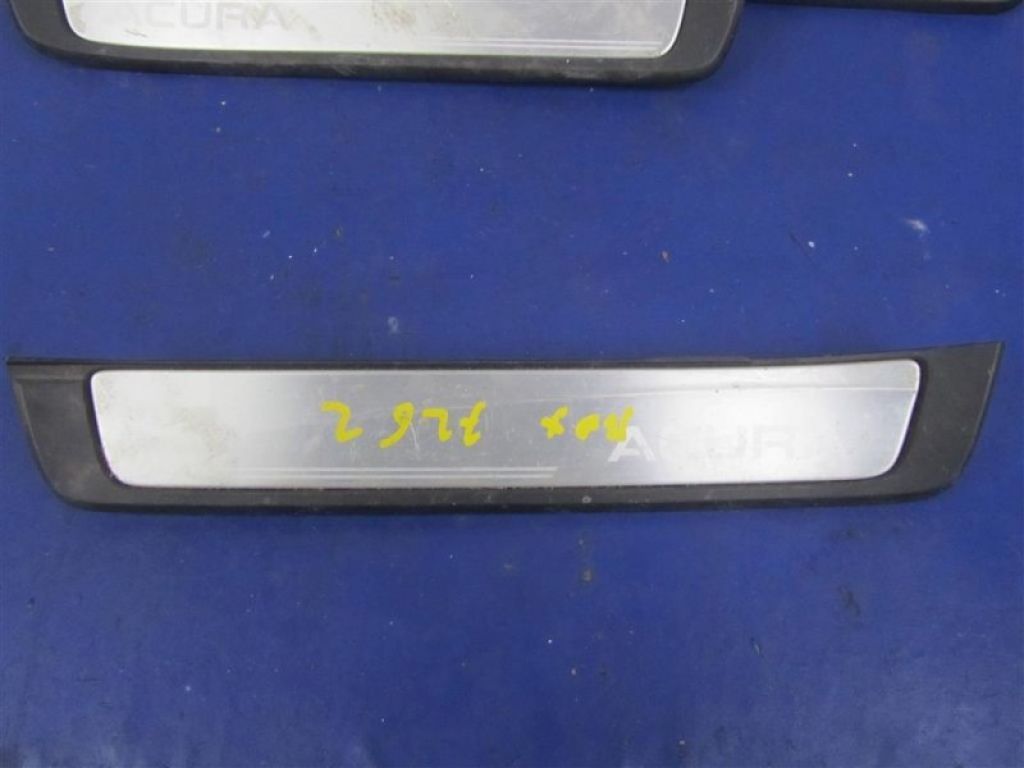 84252-TX4-A00ZA | Накладка порога внутрішня задн. ACURA RDX 12-19 - Фото 3