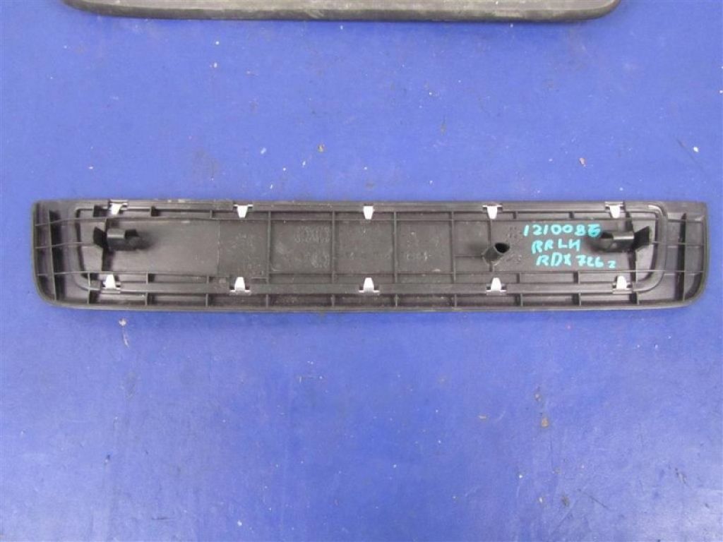 84252-TX4-A00ZA | Накладка порога внутрішня задн. ACURA RDX 12-19 - Фото 4