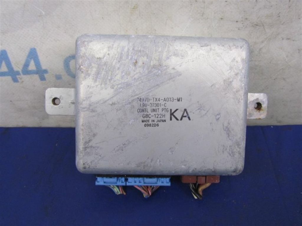 74970-TX4-A01 | Блок керування кришкою багажника ACURA RDX 12-19