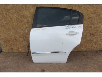 Двері задн. лів. NISSAN SENTRA (B16) 06–12