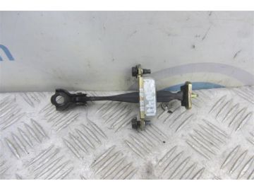 Обмежувач дверей передн. прав. INFINITI G25/G35/G37/Q40 06-14