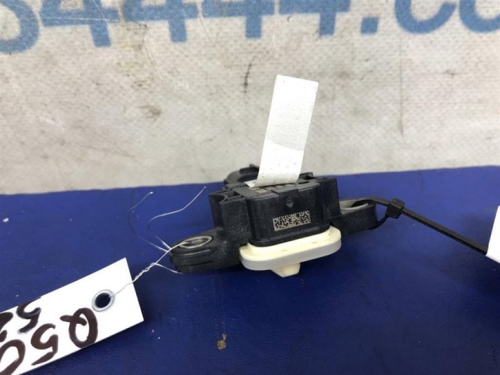 98836-1MA0A | Датчик удара передн. прав. INFINITI Q50 15-20 - Фото 4