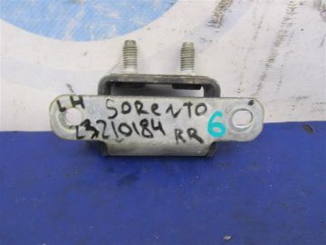 Петля кришки багажника лів. KIA SORENTO XM 09-14