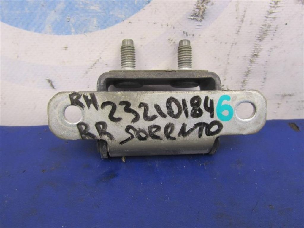 79710-2E000 | Петля кришки багажника прав. KIA SORENTO XM 09-14