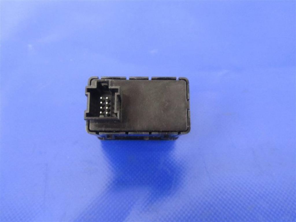 93741-1U000 | Кнопка обогрева сидений лев. KIA SORENTO XM 09-14 - Фото 4