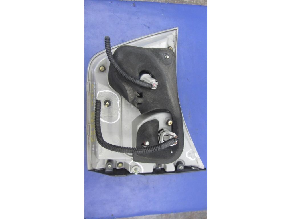 81590-0E010 | Ліхтар внутрішній задн. лів. LEXUS RX300/330/350/400 03-09 - Фото 9