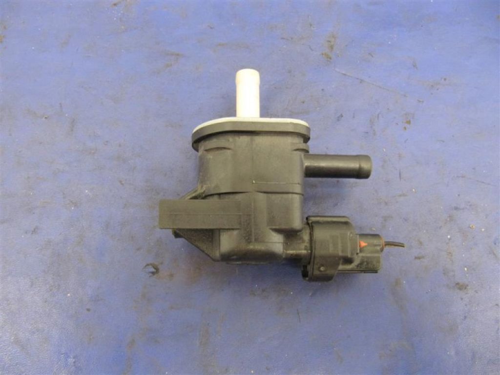 25860-31070 | Клапан електромагнітний (вакуумний) TOYOTA SIENNA 11-16