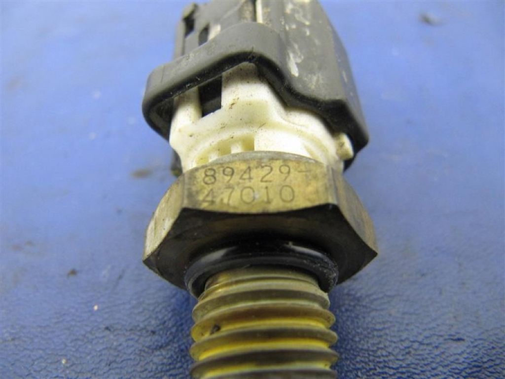 89429-47010 | Датчик температуры охлаждающей жидкости TOYOTA PRIUS - 30 09-17 - Фото 3