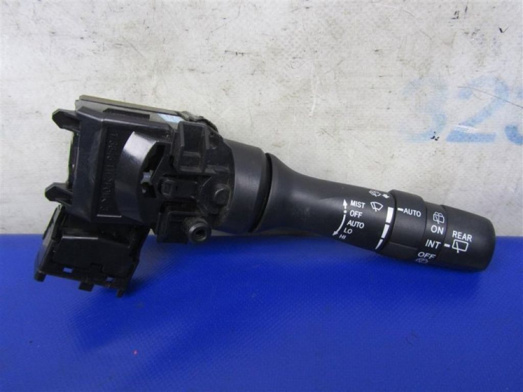 84652-76020 | Подрулевой переключатель прав. LEXUS CT200 11-17