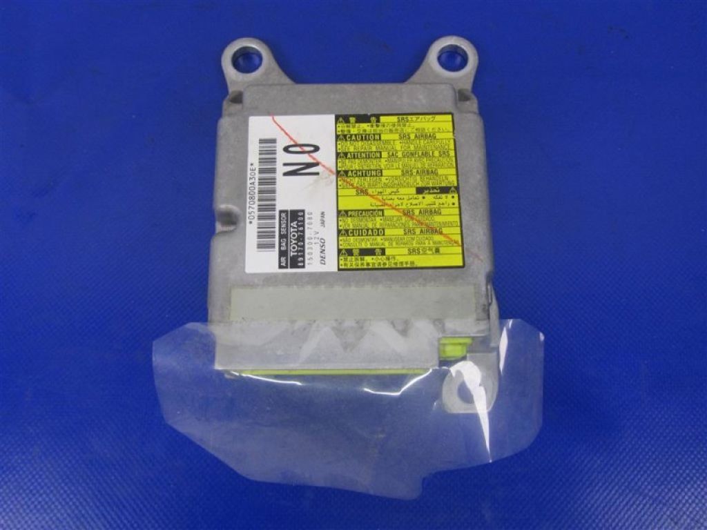 89170-76100 | Блок управления AIRBAG LEXUS CT200 11-17
