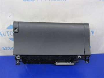 Бардачок LEXUS CT200 11-17