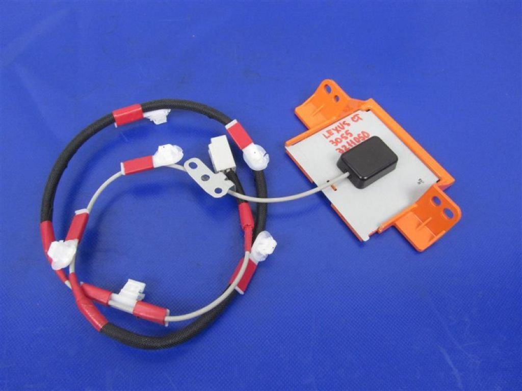 86860-76010 | Антена LEXUS CT200 11-17