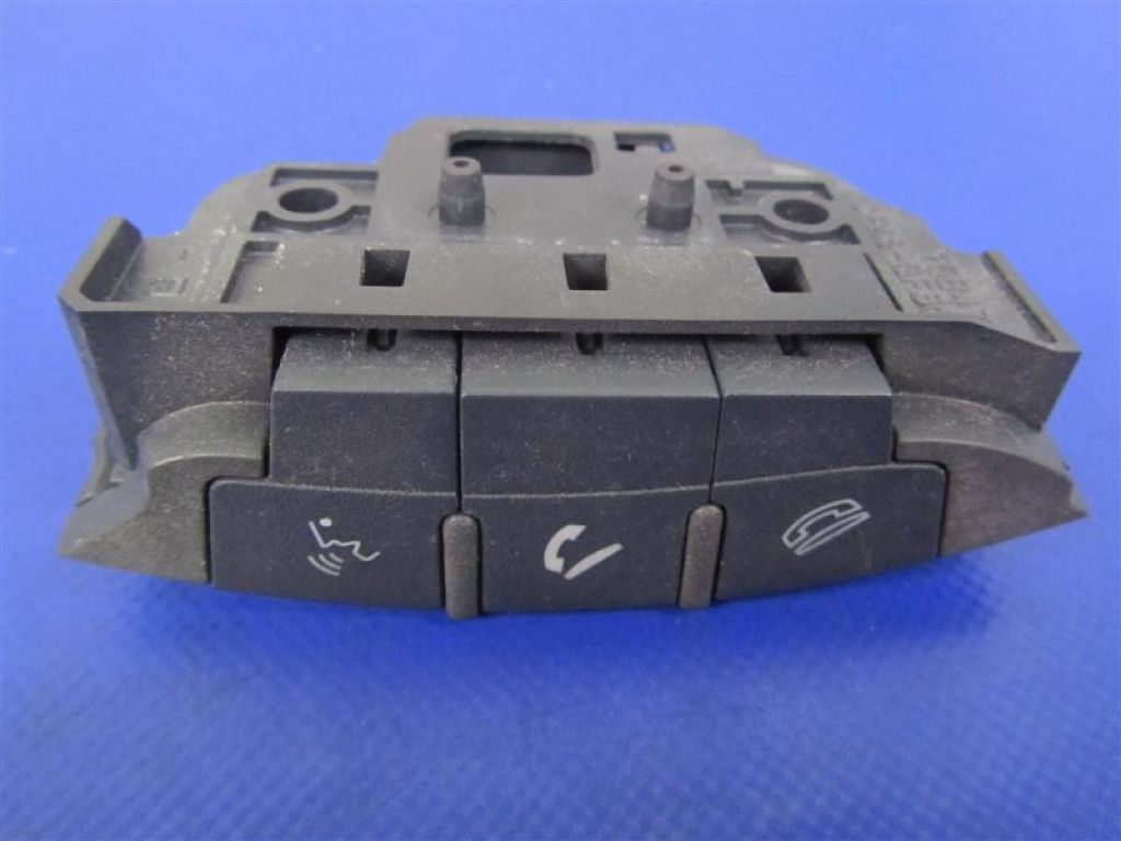 8750A021 | Кнопки руля MITSUBISHI OUTLANDER XL 05-13