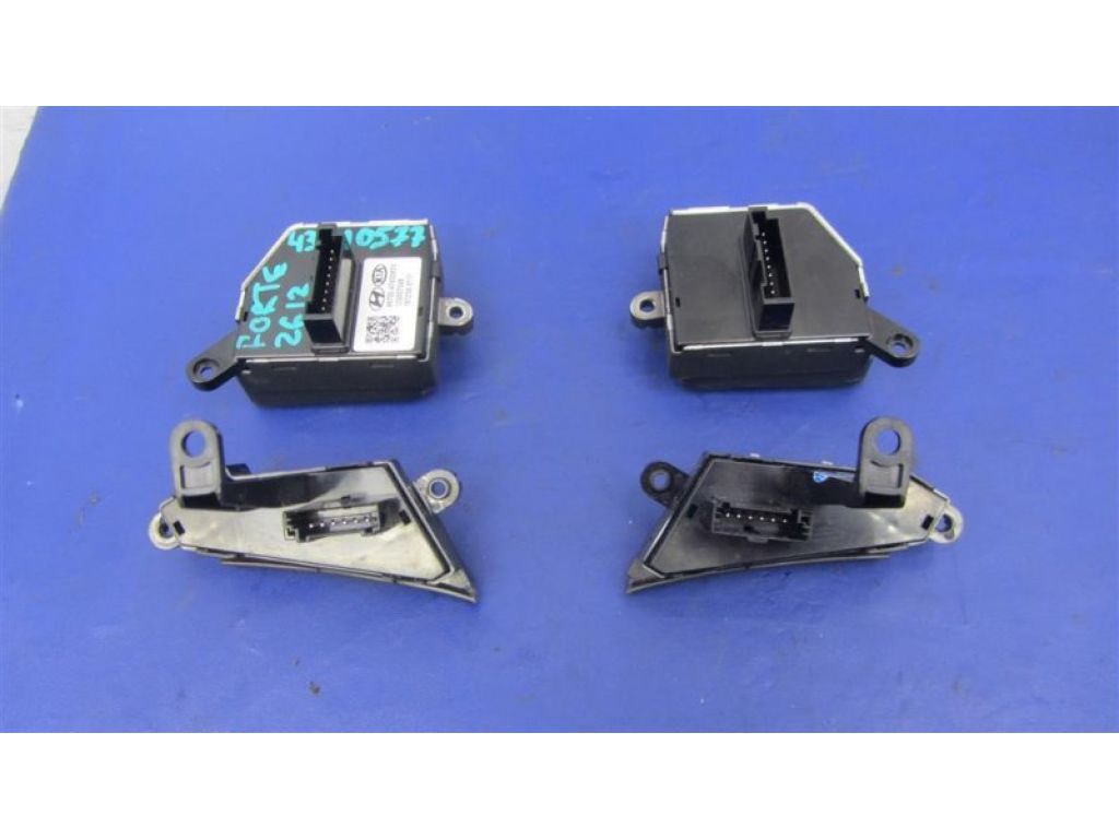 96710-A7200K3S | Кнопки руля KIA FORTE YD 12- - Фото 4