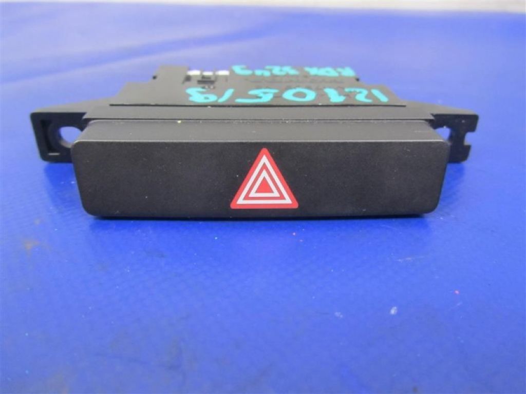 35510-TX6-A01 | Кнопка аварийной сигнализации ACURA RDX 12-19