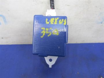 Блок керування центральним замком LEXUS RX300/330/350/400 03-09