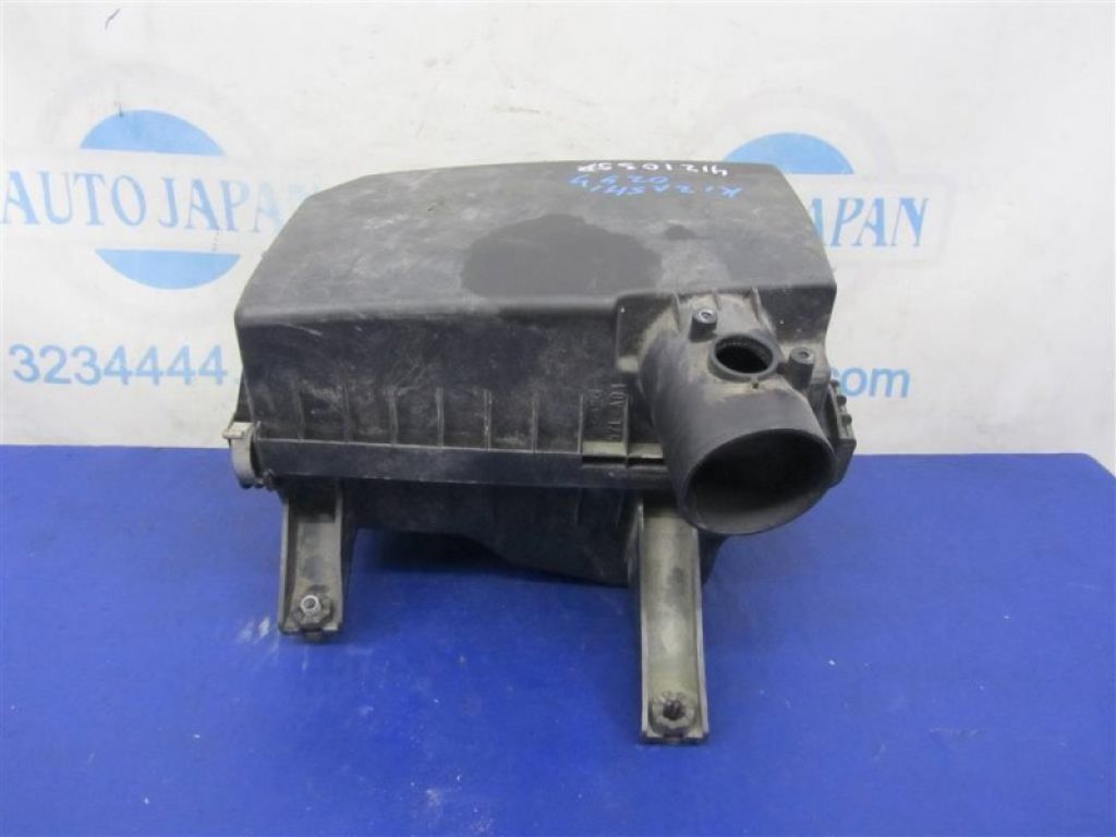 13700-57L00 | Корпус воздушного фильтра SUZUKI KIZASHI 09-14