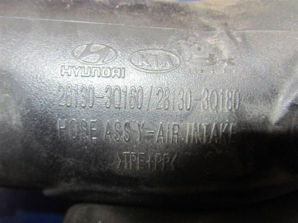 28130-3Q160 | Патрубок воздушного фильтра HYUNDAI SONATA YF 10-14 - Фото 3