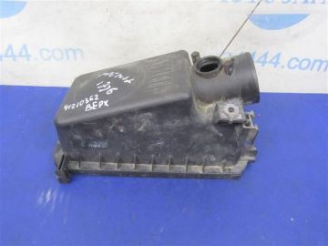 Крышка корпуса воздушного фильтра TOYOTA MATRIX 02-08