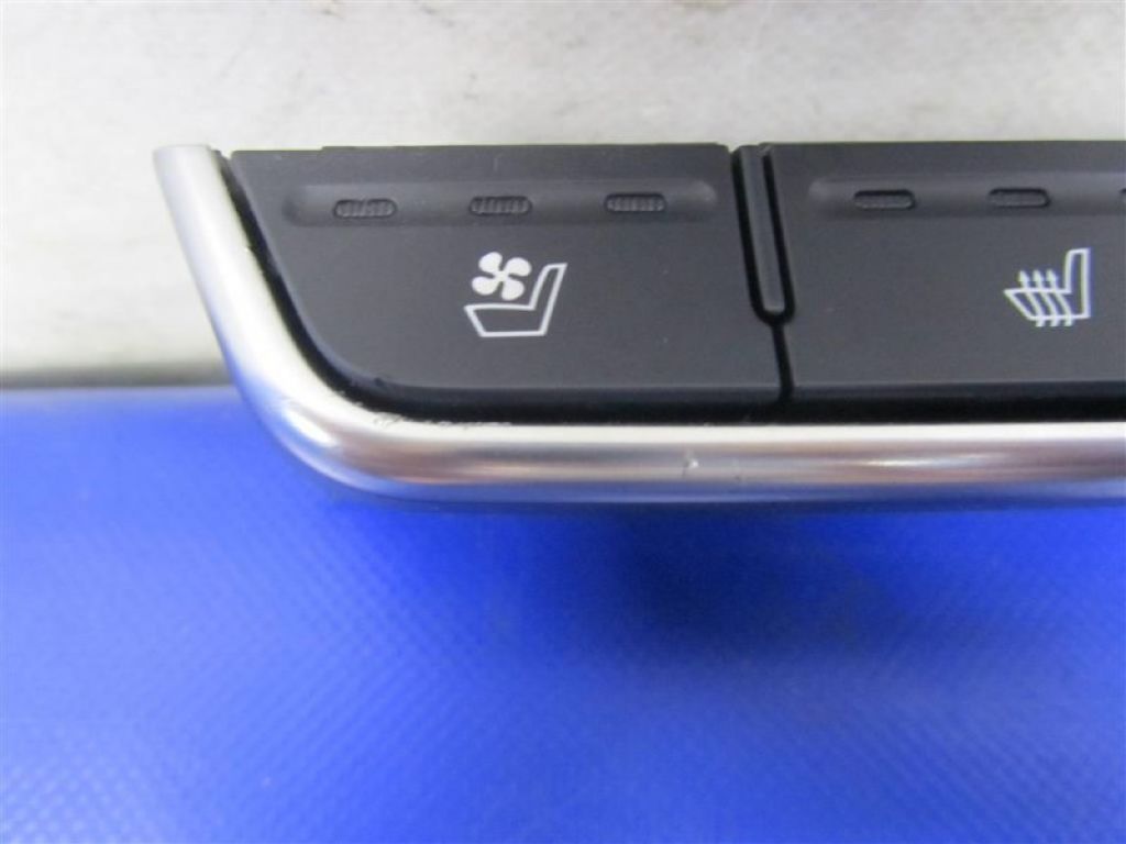 93300-C5110WK | Кнопка обігріву сидінь KIA SORENTO UM 14- - Фото 4