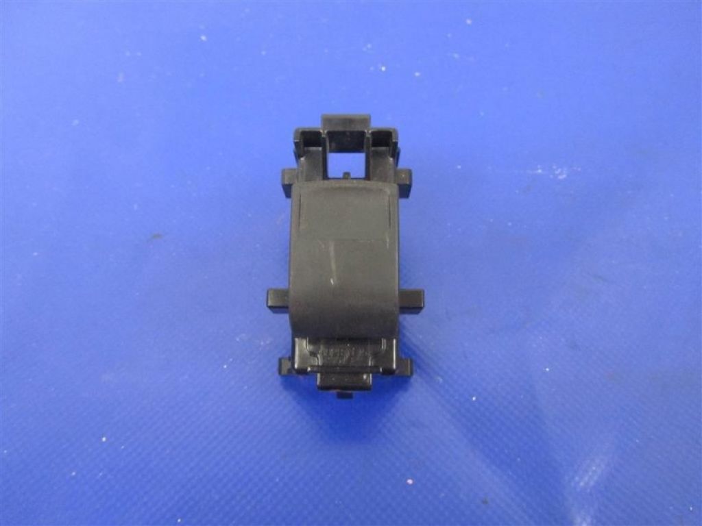 84810-06030 | Кнопка стеклоподъемника задн. прав. TOYOTA CAMRY 50 12-15