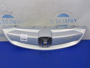 Решетка радиатора HONDA CIVIC ES 00-05
