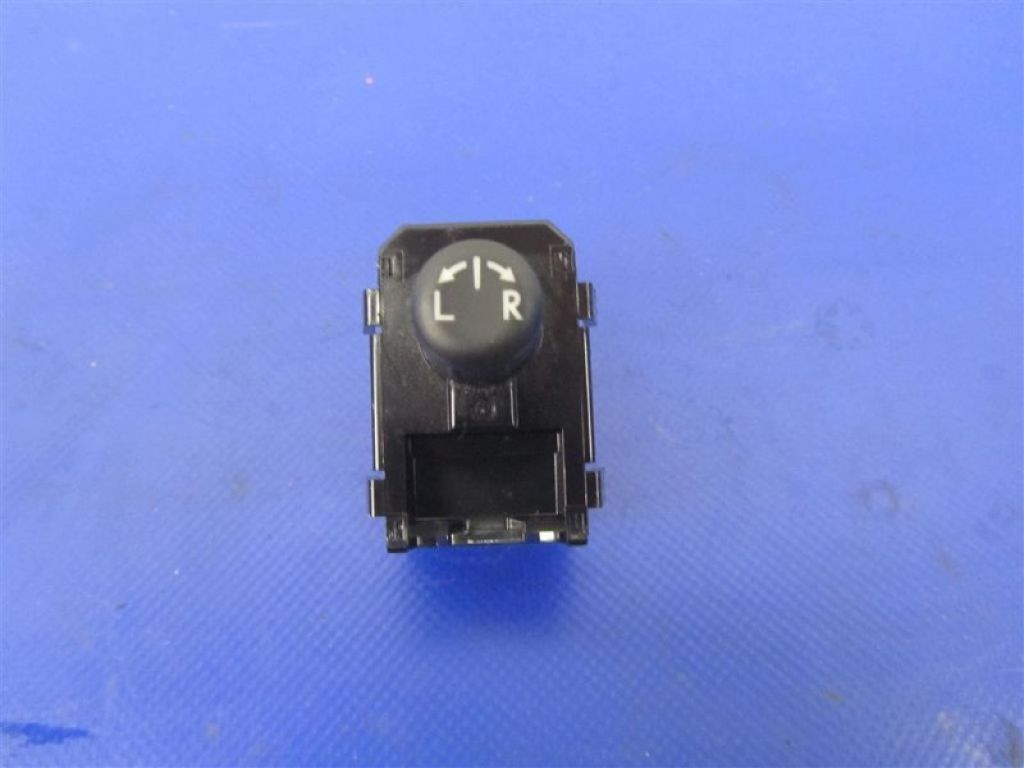 83061FJ010 | Блок керування дзеркалами SUBARU FORESTER 12-19