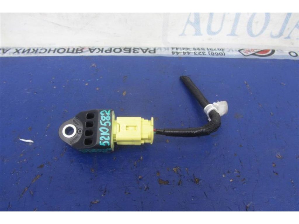 89831-48020 | Датчик удару LEXUS CT200 11-17