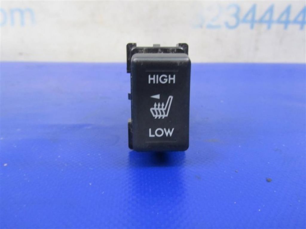 83245SG010 | Кнопка обігріву сидінь лів. SUBARU FORESTER 12-19