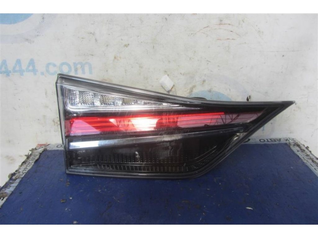 81590-30560 | Фонарь внутренний задн. лев. LEXUS GS 12-