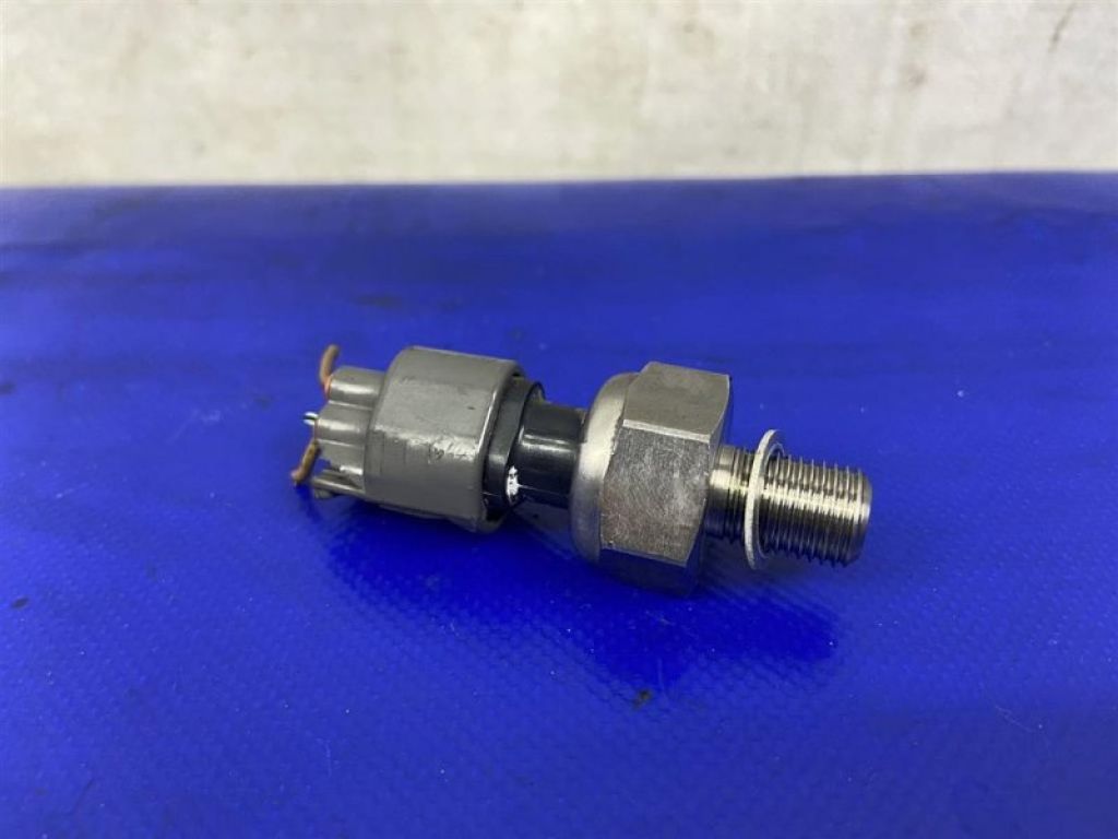 89458-22010 | Датчик давления топлива TOYOTA RAV4 00-05
