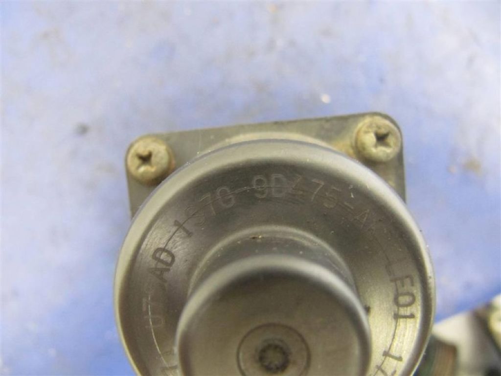 LF01-20-300A | Клапан EGR MAZDA 3 BL 09-13 - Фото 3