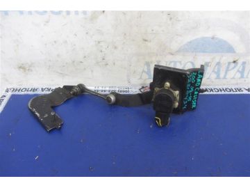 Датчик положення кузова задн. TOYOTA LAND CRUISER 200 08-21