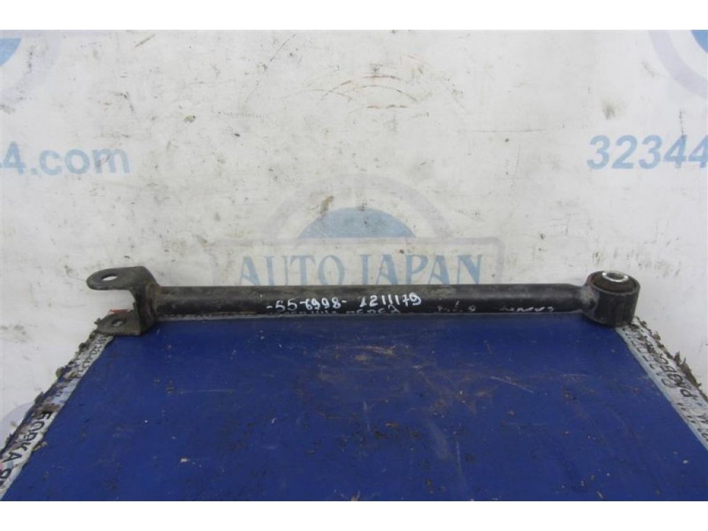 48710-06150 | Важіль задньої підвіски нижній поперечний прав. TOYOTA CAMRY 55 14-17