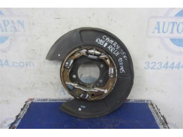 Тормозной механизм задн. лев. TOYOTA CAMRY 55 14-17